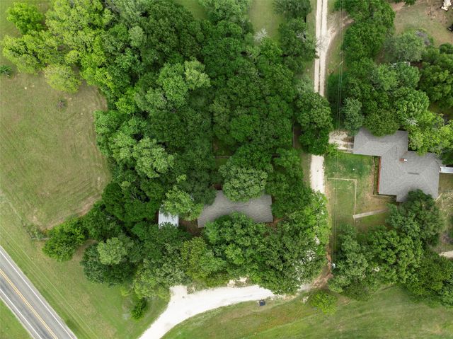 175 Willow Lane, West, TX 76691