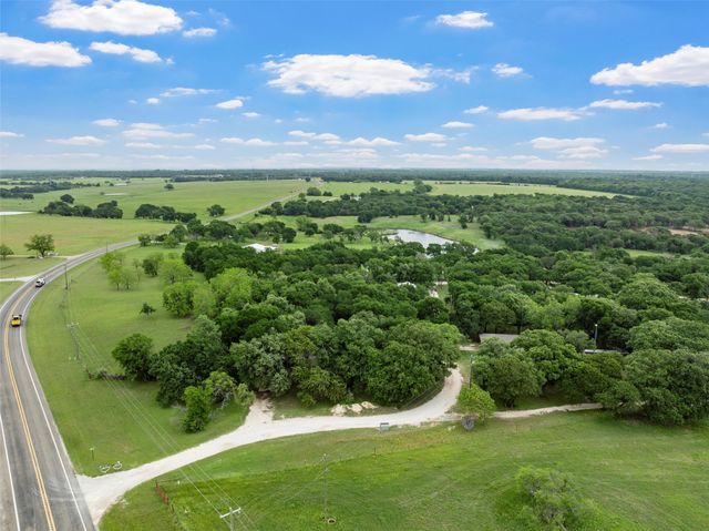 175 Willow Lane, West, TX 76691