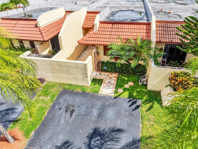 11743 SW 112th Ter, Miami, FL 33186