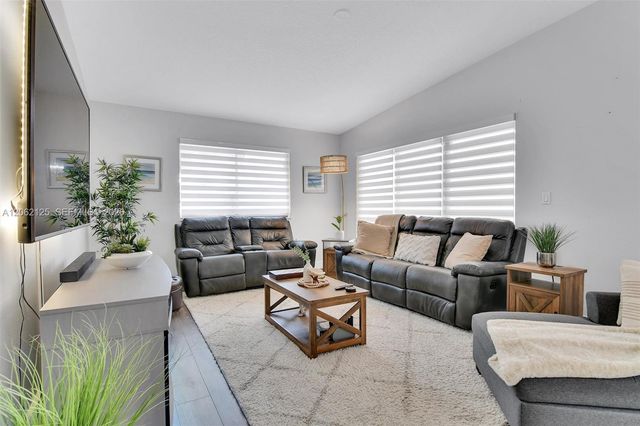 11743 SW 112th Ter, Miami, FL 33186