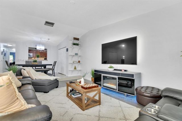 11743 SW 112th Ter, Miami, FL 33186