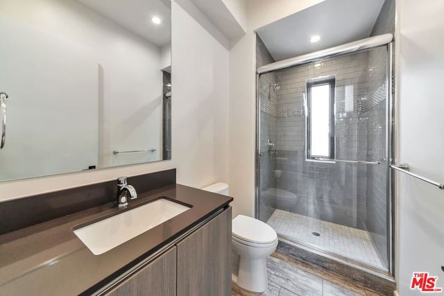 1824 S Redondo Boulevard, Los Angeles, CA 90019