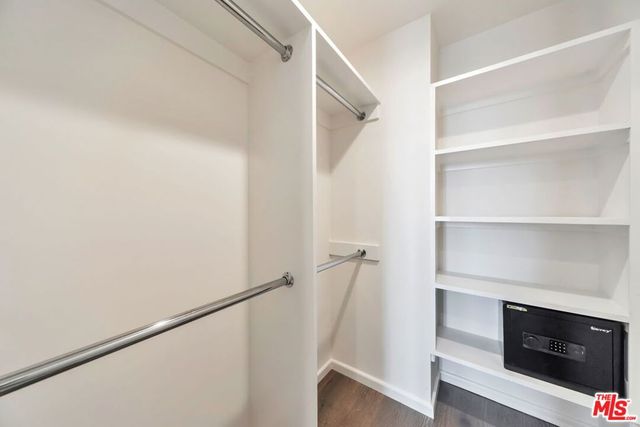 1824 S Redondo Boulevard, Los Angeles, CA 90019