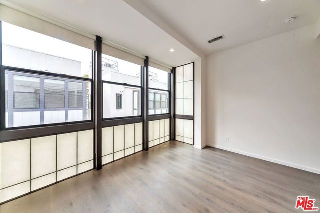 1824 S Redondo Boulevard, Los Angeles, CA 90019