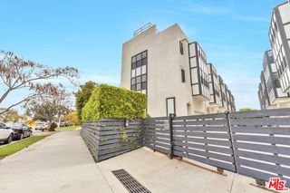 1824 S Redondo Boulevard, Los Angeles, CA 90019