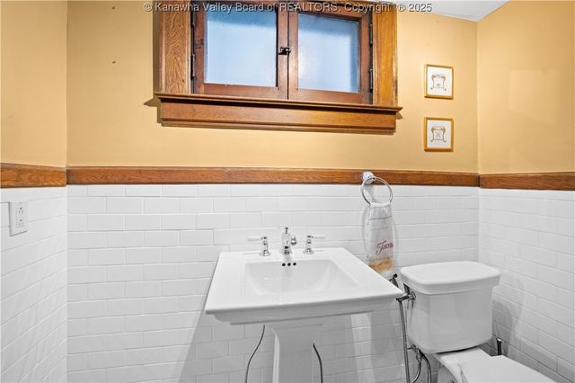 1573 Quarrier Street, Charleston, WV 25301