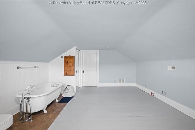 1573 Quarrier Street, Charleston, WV 25301