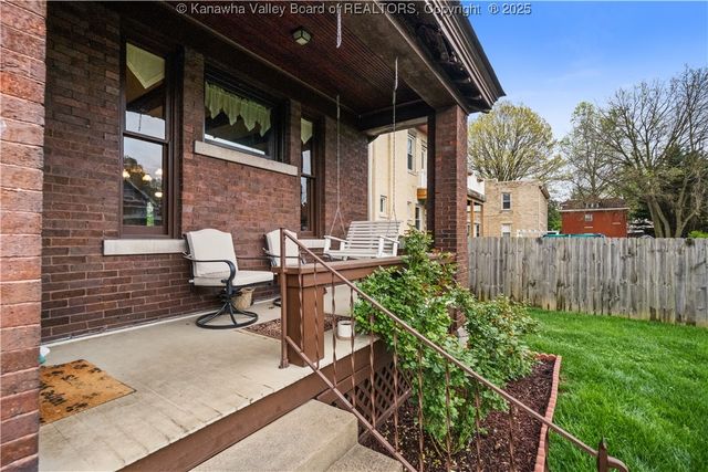 1573 Quarrier Street, Charleston, WV 25301