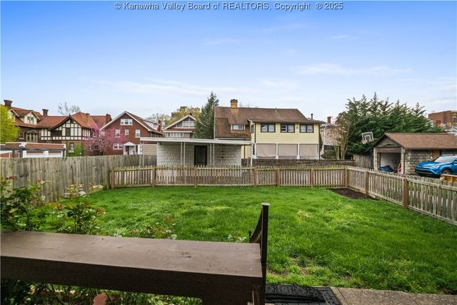 1573 Quarrier Street, Charleston, WV 25301