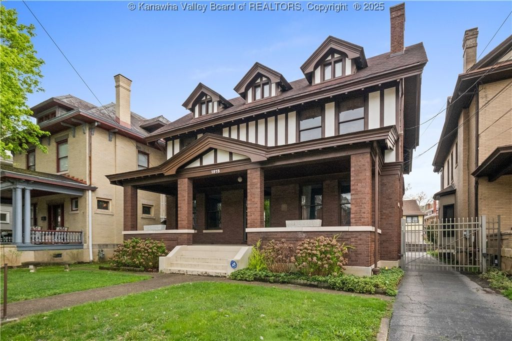 1573 Quarrier Street, Charleston, WV 25301