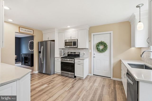 106 STONEBRIDGE LN, Downingtown, PA 19335