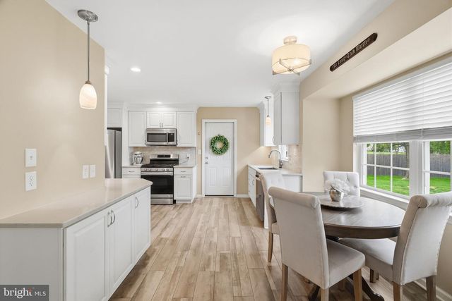 106 STONEBRIDGE LN, Downingtown, PA 19335