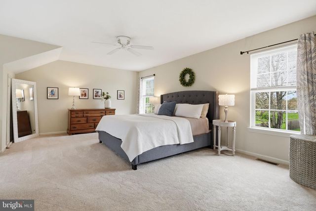 106 STONEBRIDGE LN, Downingtown, PA 19335