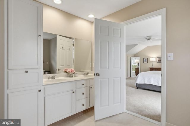 106 STONEBRIDGE LN, Downingtown, PA 19335