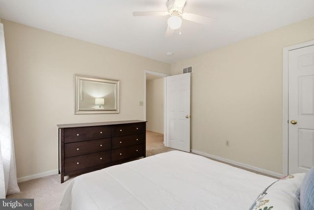 106 STONEBRIDGE LN, Downingtown, PA 19335