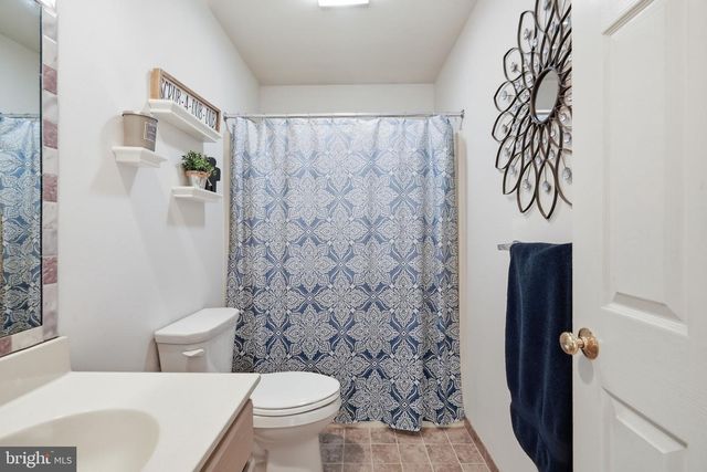 106 STONEBRIDGE LN, Downingtown, PA 19335