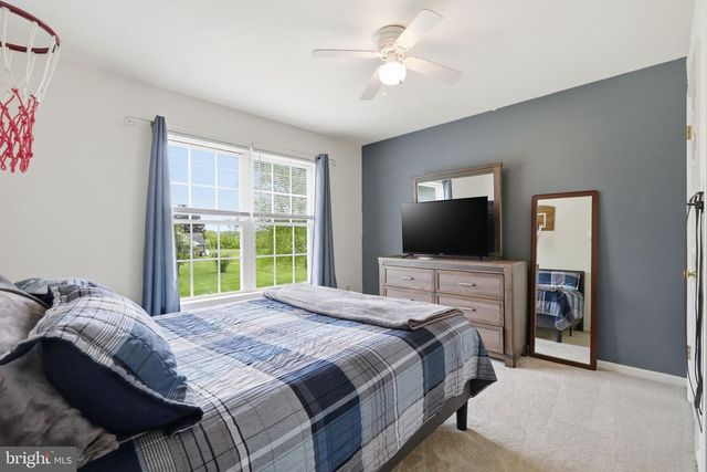 106 STONEBRIDGE LN, Downingtown, PA 19335