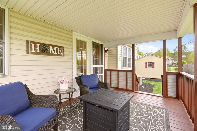 106 STONEBRIDGE LN, Downingtown, PA 19335