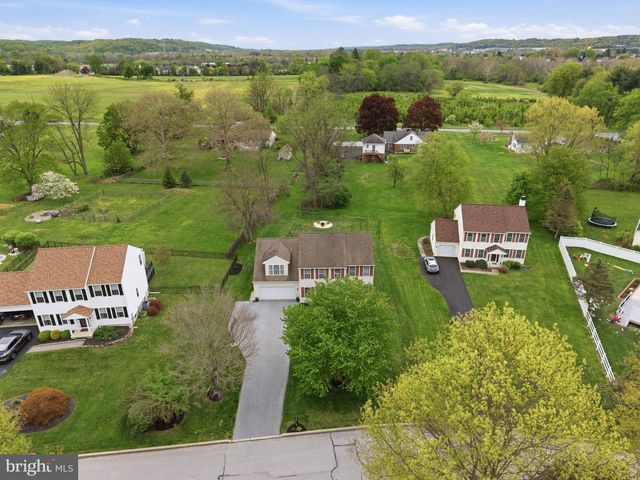 106 STONEBRIDGE LN, Downingtown, PA 19335