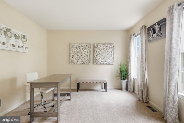 106 STONEBRIDGE LN, Downingtown, PA 19335
