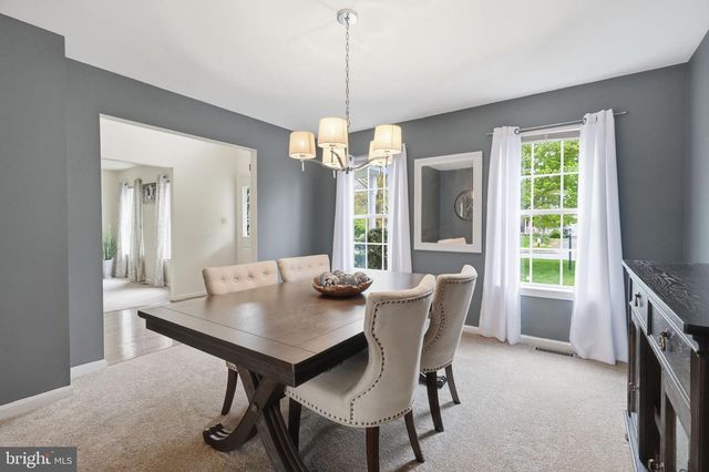106 STONEBRIDGE LN, Downingtown, PA 19335