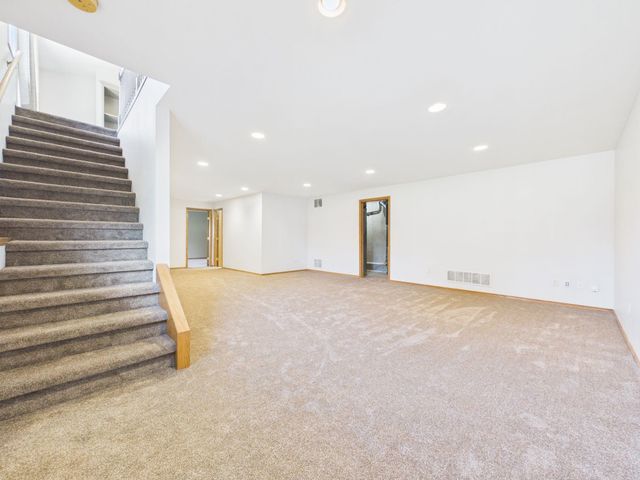 9437 W Ryan St, Wichita, KS 67205