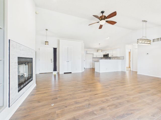 9437 W Ryan St, Wichita, KS 67205
