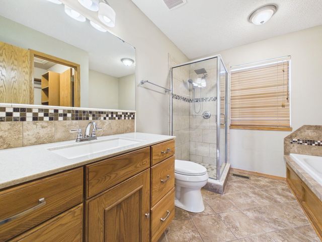 9437 W Ryan St, Wichita, KS 67205