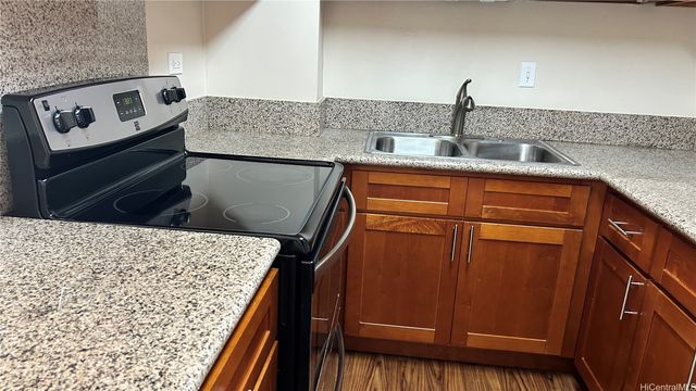 1114 Wilder Avenue 505, Honolulu, HI 96822