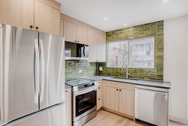 805 E 7th Avenue 8, Denver, CO 80218