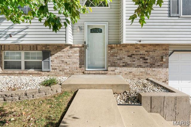 17 Arbor Springs, Troy, IL 62294