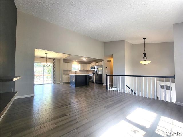 17 Arbor Springs, Troy, IL 62294