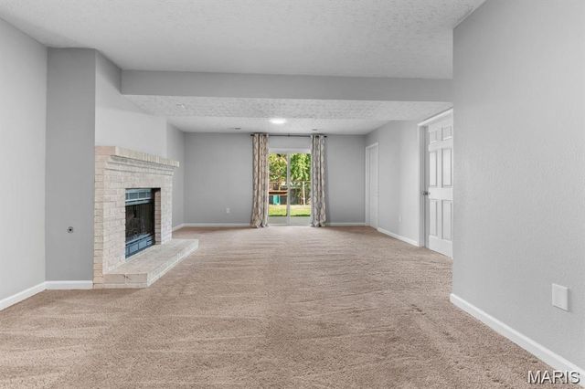 17 Arbor Springs, Troy, IL 62294