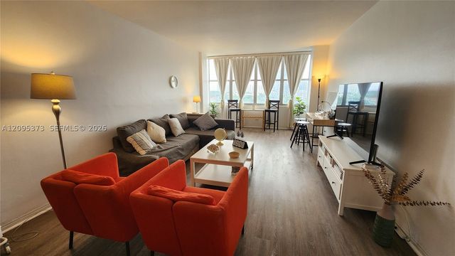 7441 Wayne Ave 8Q, Miami Beach, FL 33141