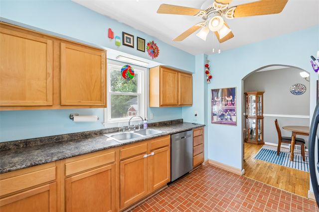 2501 49th Street, Des Moines, IA 50310
