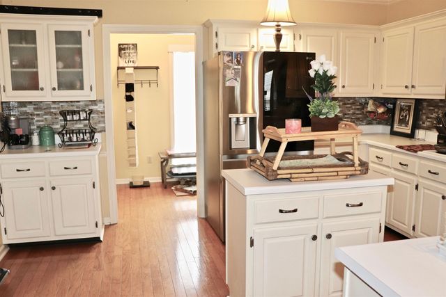 2483 EAGLERIDGE LN, Memphis, TN 38016