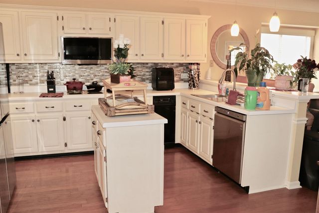 2483 EAGLERIDGE LN, Memphis, TN 38016