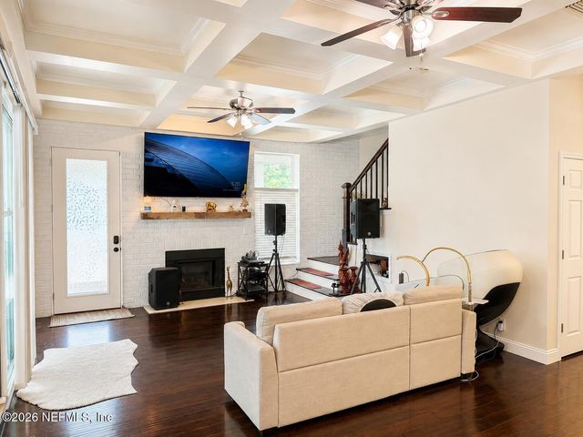 4343 MONUMENT Road, Jacksonville, FL 32225
