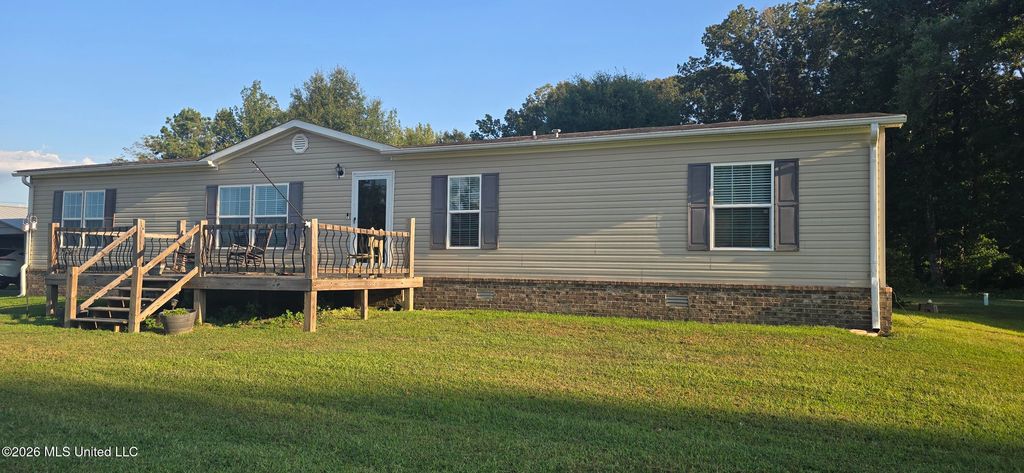 716 Cliff Williams Road, Senatobia, MS 38668 — exterior
