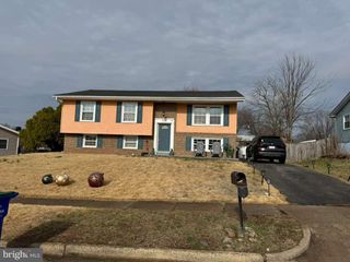 707 N AMELIA ST, Sterling, VA 20164
