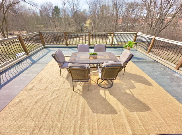 2125 Hazelwood Street, Maplewood, MN 55109