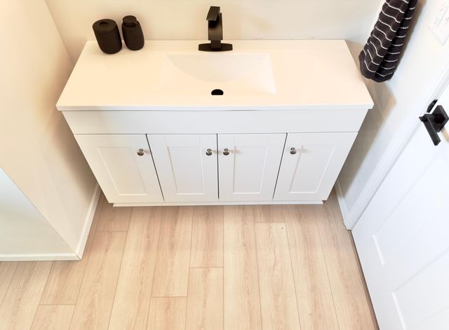 2125 Hazelwood Street, Maplewood, MN 55109