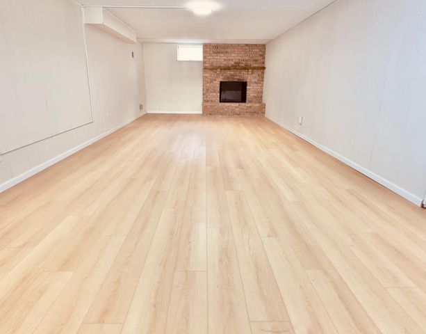 2125 Hazelwood Street, Maplewood, MN 55109