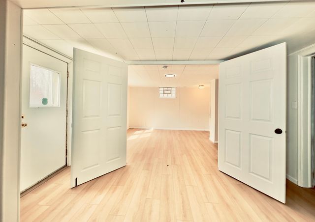 2125 Hazelwood Street, Maplewood, MN 55109