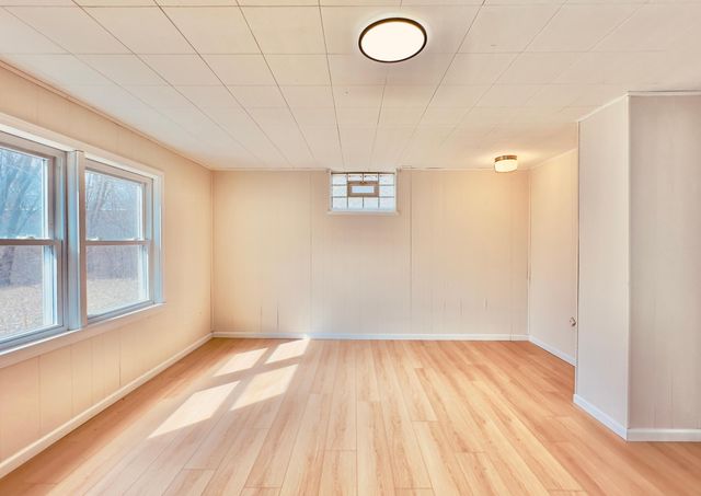 2125 Hazelwood Street, Maplewood, MN 55109