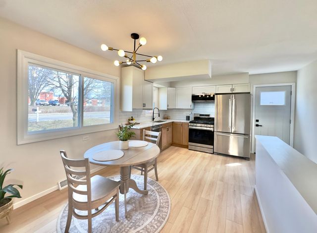 2125 Hazelwood Street, Maplewood, MN 55109