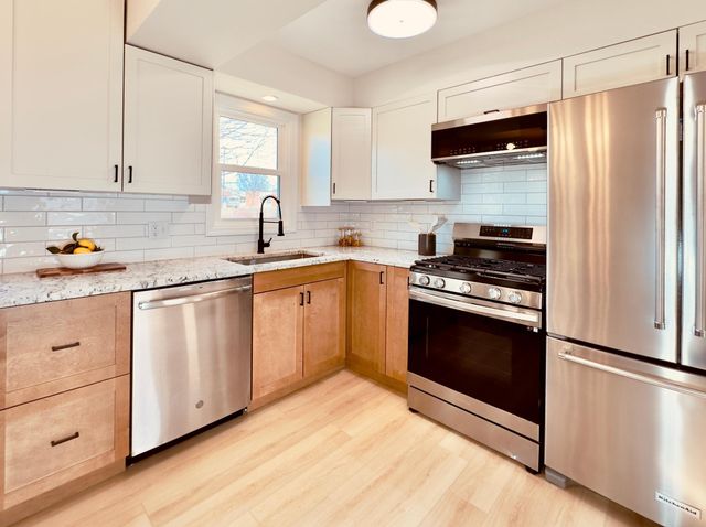 2125 Hazelwood Street, Maplewood, MN 55109