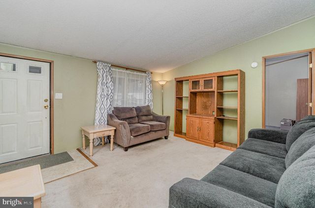 35 HATHAWAY DRIVE, Carlisle, PA 17015