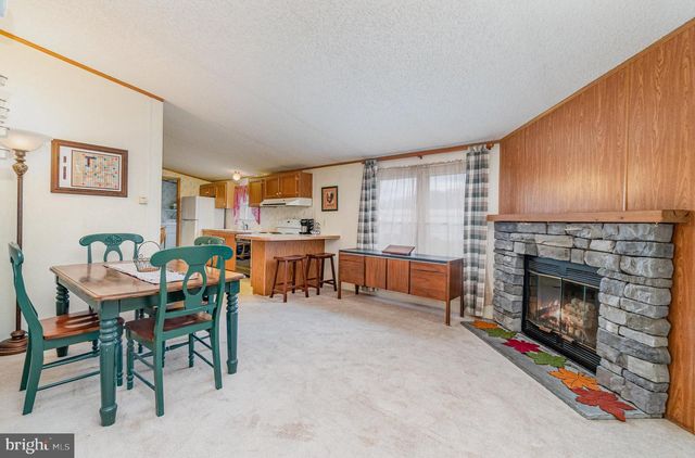 35 HATHAWAY DRIVE, Carlisle, PA 17015