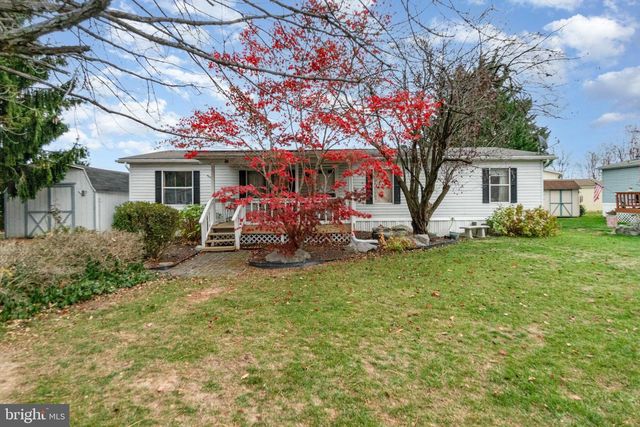 35 HATHAWAY DRIVE, Carlisle, PA 17015